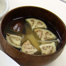 なすとえのきの味噌汁